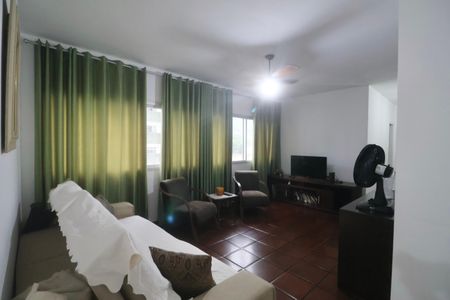 Sala de apartamento para alugar com 3 quartos, 102m² em Barra Funda, Guarujá