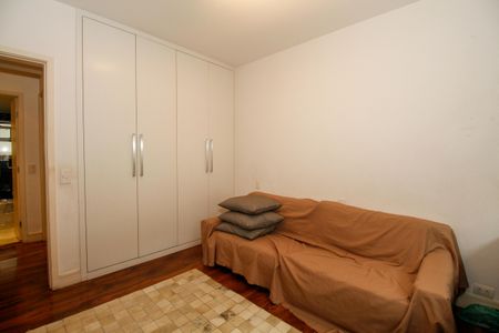 Apartamento à venda com 200m², 3 quartos e 2 vagas Apartamento à venda com 200m², 3 quartos e 2 vagasQuarto