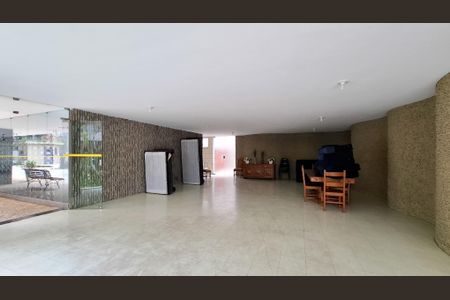 Apartamento à venda com 200m², 3 quartos e 2 vagas Apartamento à venda com 200m², 3 quartos e 2 vagasÁrea Comum - Salão de Festas