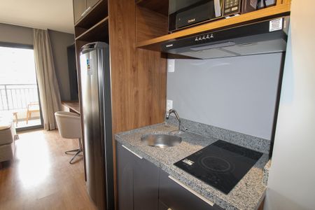 Cozinha de apartamento para alugar com 1 quarto, 25m² em Butantã, São Paulo