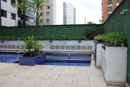 Apartamento para alugar com 180m², 4 quartos e 2 vagasÁrea comum - Piscina