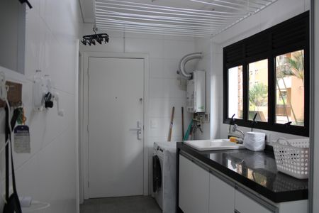 Apartamento para alugar com 180m², 4 quartos e 2 vagasÁrea de Serviço