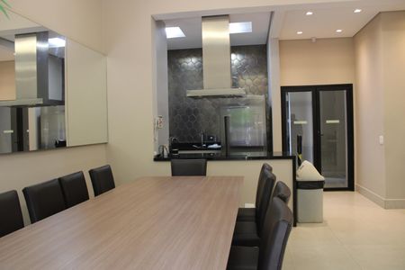Apartamento para alugar com 180m², 4 quartos e 2 vagasÁrea comum - Salão de festas