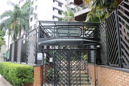 Apartamento para alugar com 180m², 4 quartos e 2 vagasFachada