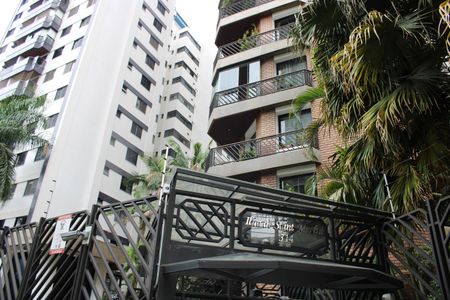 Apartamento para alugar com 180m², 4 quartos e 2 vagasFachada