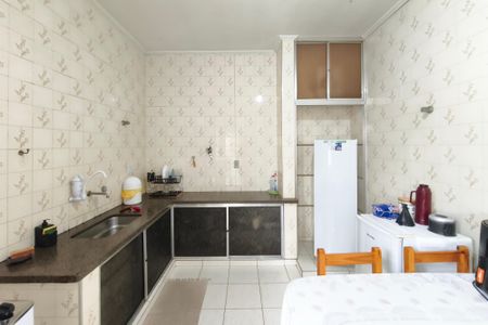 Casa à venda com 184m², 3 quartos e 6 vagas Casa à venda com 184m², 3 quartos e 6 vagasCozinha