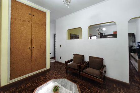 Casa à venda com 184m², 3 quartos e 6 vagas Casa à venda com 184m², 3 quartos e 6 vagasSala de Estar