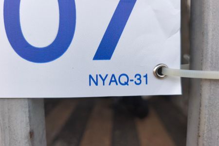 Casa à venda com 184m², 3 quartos e 6 vagas Casa à venda com 184m², 3 quartos e 6 vagasPLACA INSTALADA NA FACHADA