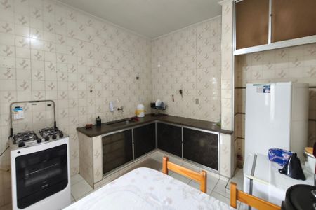 Casa à venda com 184m², 3 quartos e 6 vagas Casa à venda com 184m², 3 quartos e 6 vagasCozinha