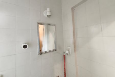 Casa à venda com 184m², 3 quartos e 6 vagas Casa à venda com 184m², 3 quartos e 6 vagasBanheiro Suíte 2