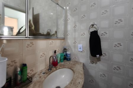 Casa à venda com 184m², 3 quartos e 6 vagas Casa à venda com 184m², 3 quartos e 6 vagasBanheiro Social