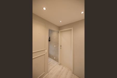 Apartamento à venda com 59m², 1 quarto e 2 vagas Apartamento à venda com 59m², 1 quarto e 2 vagasCloset