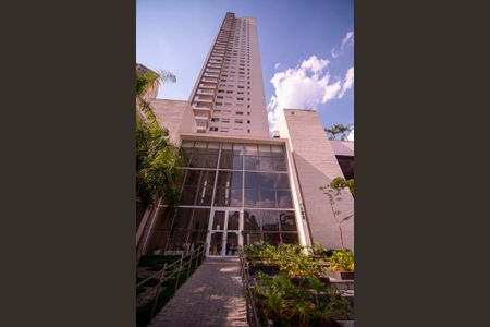 Apartamento à venda com 59m², 1 quarto e 2 vagas Apartamento à venda com 59m², 1 quarto e 2 vagasFachada