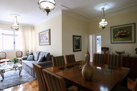 Apartamento à venda com 124m², 3 quartos e sem vaga Apartamento à venda com 124m², 3 quartos e sem vagaSala