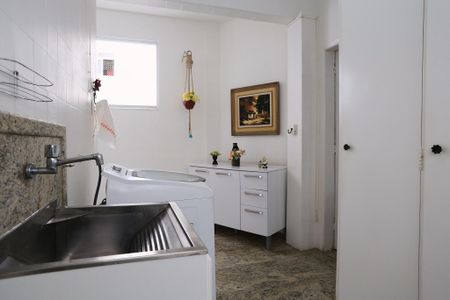 Apartamento à venda com 124m², 3 quartos e sem vaga Apartamento à venda com 124m², 3 quartos e sem vagaÁrea de Serviço