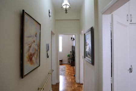 Apartamento à venda com 124m², 3 quartos e sem vaga Apartamento à venda com 124m², 3 quartos e sem vagaCorredor