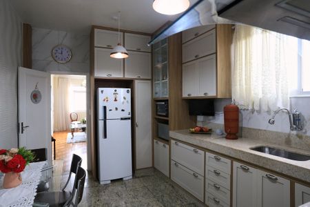 Apartamento à venda com 124m², 3 quartos e sem vaga Apartamento à venda com 124m², 3 quartos e sem vagaCozinha