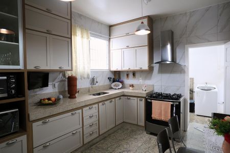 Apartamento à venda com 124m², 3 quartos e sem vaga Apartamento à venda com 124m², 3 quartos e sem vagaCozinha