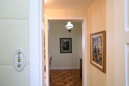 Apartamento à venda com 124m², 3 quartos e sem vaga Apartamento à venda com 124m², 3 quartos e sem vagaLavabo