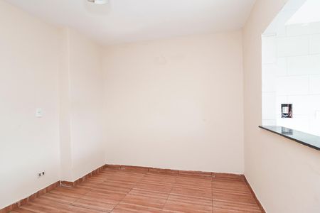 Sala de casa para alugar com 2 quartos, 250m² em Jardim Senice, São Paulo