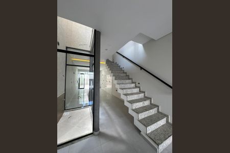 Casa para alugar com 110m², 2 quartos e 2 vagas
