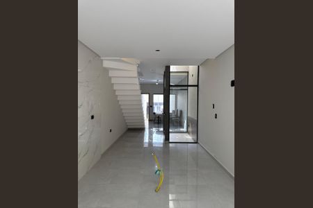 Casa para alugar com 2 quartos, 110m² em Parque São Lucas, São Paulo