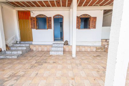 garagem de casa à venda com 2 quartos, 89m² em Conjunto Confisco, Belo Horizonte