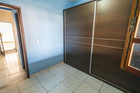 quarto 1 de casa para alugar com 2 quartos, 89m² em Conjunto Confisco, Belo Horizonte