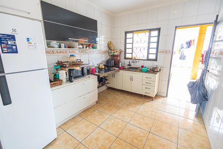 Casa para alugar com 180m², 2 quartos e 1 vagacasa 2: cozinha