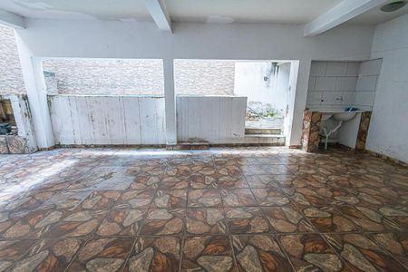 Casa para alugar com 180m², 2 quartos e 1 vagaquintal / area de serviço