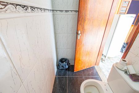 Casa para alugar com 180m², 2 quartos e 1 vagacasa 2: banheiro de serviço