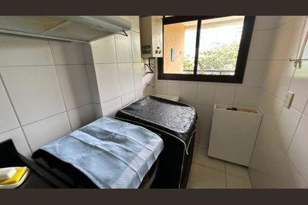 Apartamento à venda com 70m², 2 quartos e 1 vagaÁrea de Serviço