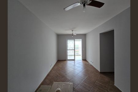 Sala  de apartamento para alugar com 3 quartos, 76m² em Vila Augusta, Guarulhos