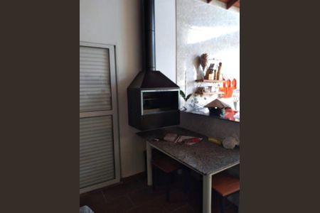 Casa para alugar com 2 quartos, 360m² em Vila Espanhola, São Paulo