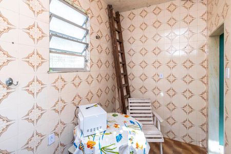 Casa à venda com 480m², 6 quartos e 2 vagas Casa à venda com 480m², 6 quartos e 2 vagasCasa dos fundos - Cozinha