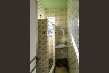 Casa à venda com 480m², 6 quartos e 2 vagas Casa à venda com 480m², 6 quartos e 2 vagasCasa dos fundos - Banheiro