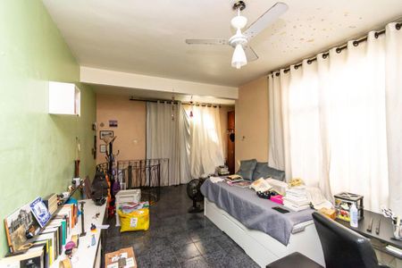 Casa à venda com 480m², 6 quartos e 2 vagas Casa à venda com 480m², 6 quartos e 2 vagasCasa da frente - Suíte 2