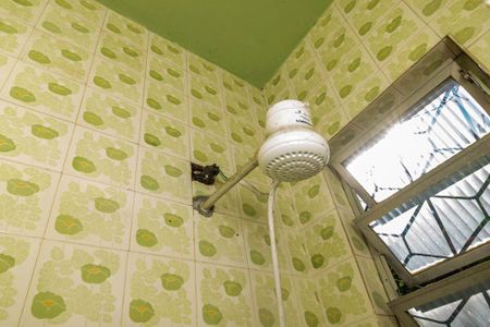 Casa à venda com 480m², 6 quartos e 2 vagas Casa à venda com 480m², 6 quartos e 2 vagasCasa dos fundos - Banheiro