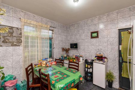 Casa à venda com 480m², 6 quartos e 2 vagas Casa à venda com 480m², 6 quartos e 2 vagasCasa da frente - Copa