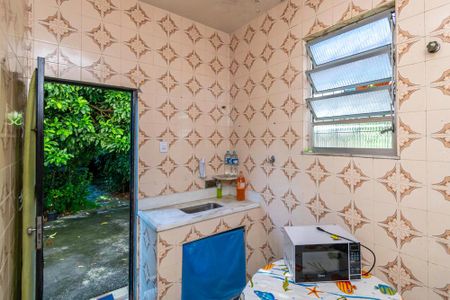 Casa à venda com 480m², 6 quartos e 2 vagas Casa à venda com 480m², 6 quartos e 2 vagasCasa dos fundos - Cozinha