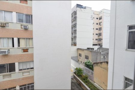 Apartamento à venda com 140m², 4 quartos e 1 vaga Apartamento à venda com 140m², 4 quartos e 1 vagaSala