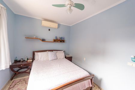 Casa à venda com 267m², 4 quartos e 2 vagas