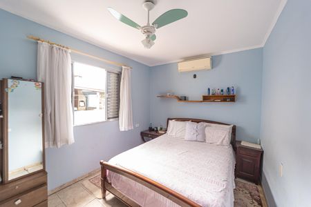 Casa à venda com 267m², 4 quartos e 2 vagas