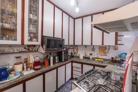 Casa à venda com 267m², 4 quartos e 2 vagas