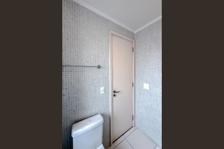 Apartamento para alugar com 216m², 3 quartos e 4 vagas Apartamento para alugar com 216m², 3 quartos e 4 vagasBanheiro da Suíte 2