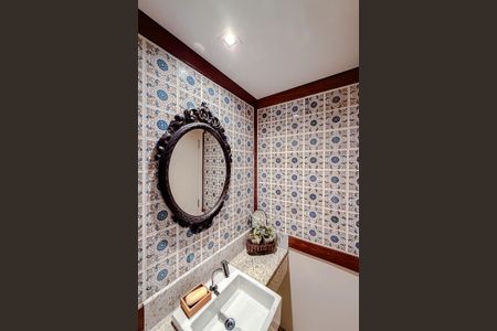 Apartamento para alugar com 216m², 3 quartos e 4 vagas Apartamento para alugar com 216m², 3 quartos e 4 vagasLavabo