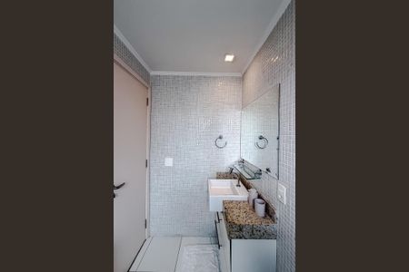 Apartamento para alugar com 216m², 3 quartos e 4 vagas Apartamento para alugar com 216m², 3 quartos e 4 vagasBanheiro da Suíte 2