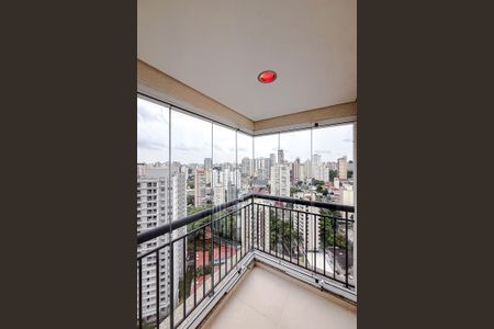 Apartamento para alugar com 216m², 3 quartos e 4 vagas Apartamento para alugar com 216m², 3 quartos e 4 vagasVaranda da Suíte 2