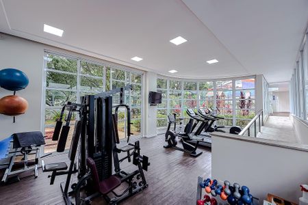 Apartamento para alugar com 216m², 3 quartos e 4 vagas Apartamento para alugar com 216m², 3 quartos e 4 vagasÁrea comum - Academia