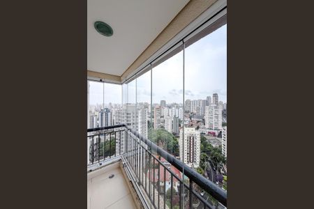 Apartamento para alugar com 216m², 3 quartos e 4 vagas Apartamento para alugar com 216m², 3 quartos e 4 vagasVaranda da Suíte 3